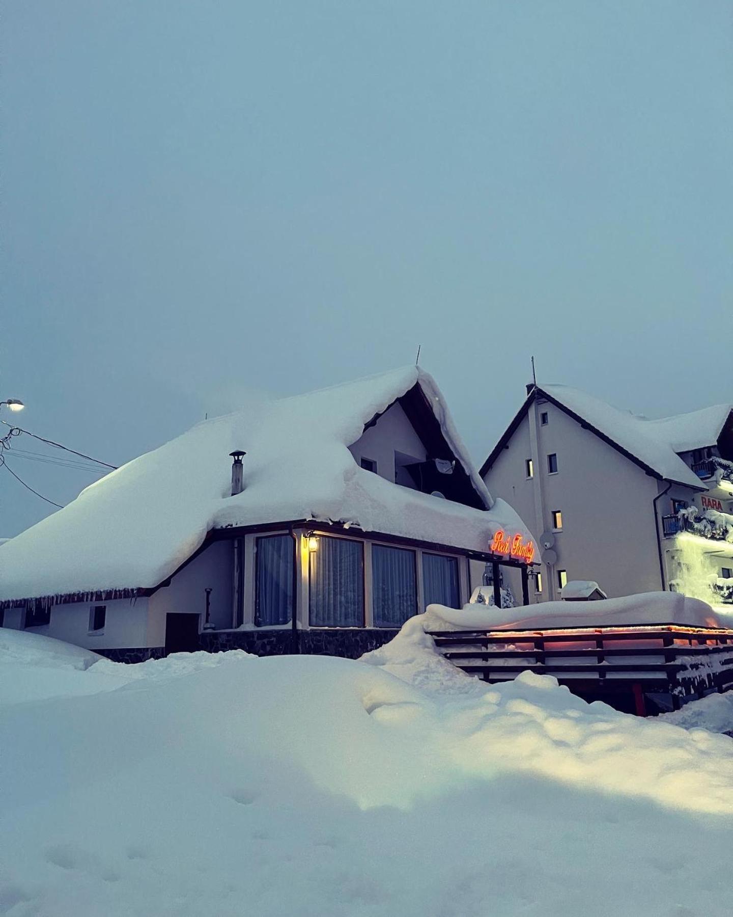 Red Family Apartments Păltiniş Eksteriør bilde